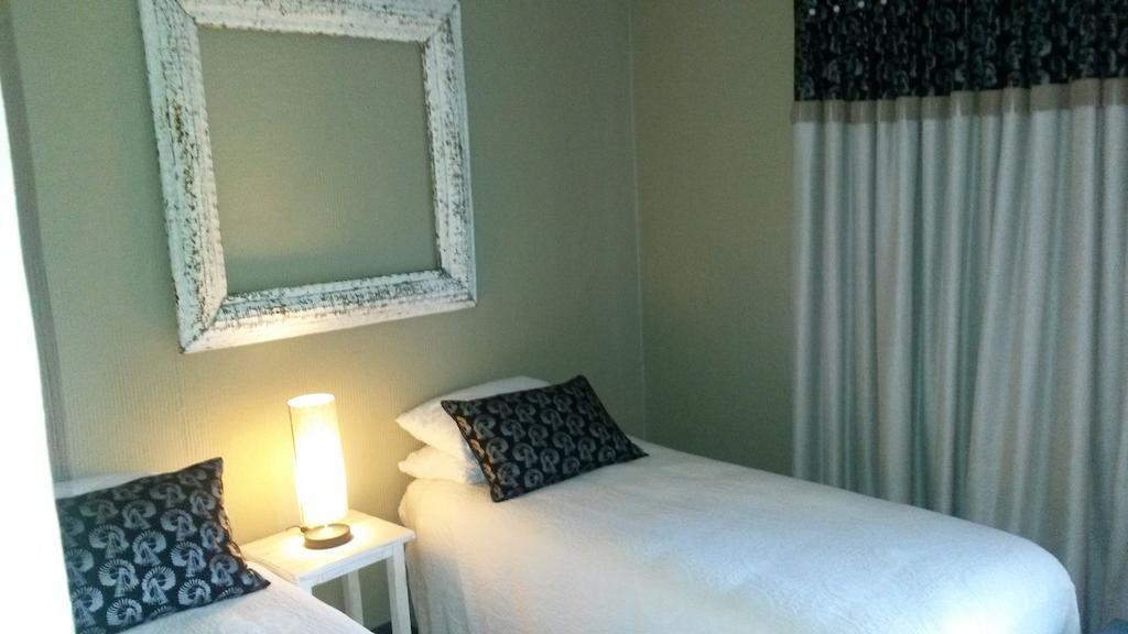 5Th Seasons Guesthouse Mbombela Oda fotoğraf